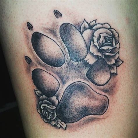 90+ besten Paw Print Tattoo Bedeutungen und Designs – schöne Trails ...