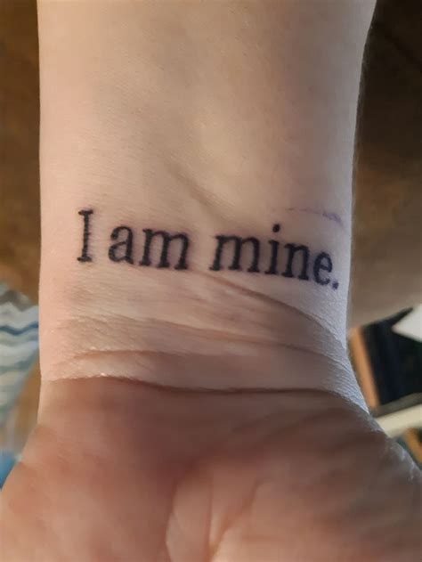 "I am mine" wrist tattoo. Pearl Jam lyrics | Tatuagem