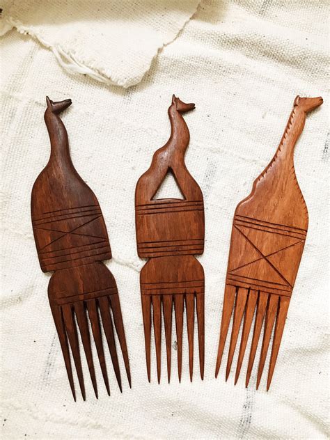 Duafe African Comb // Wood Afro Pick – Afrohemien.com