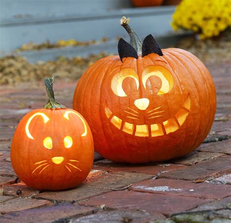 20+ Jack O Lantern Carving Ideas - DECOOMO