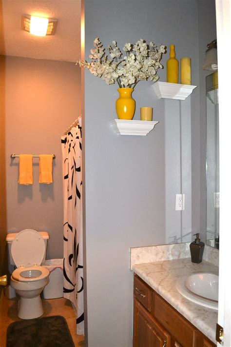 20+ Pale Yellow Bathroom Decor