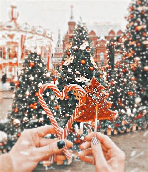 Aesthetic Pfps🤍🌿 | Cute christmas wallpaper, Christmas wallpaper, Christmas aesthetic