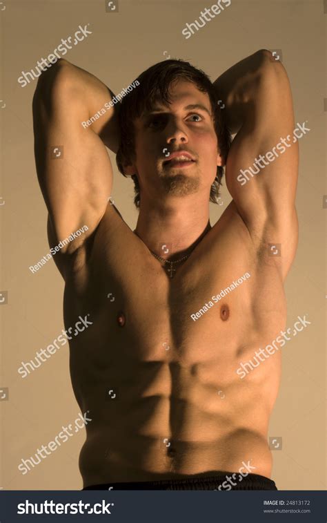 Pose Bodybuilder Stock Photo 24813172 | Shutterstock