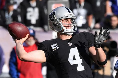 Oakland Raiders QB Derek Carr will have bigger role in offense next ...