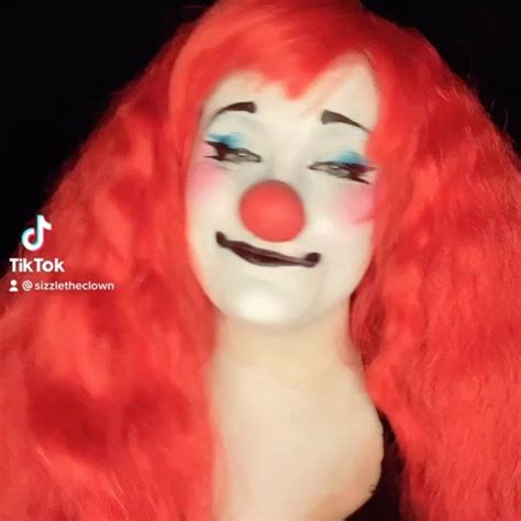 Sizzle The Clown on Instagram: “Let’s talk about white face clowns! Here’s how to achieve the ...