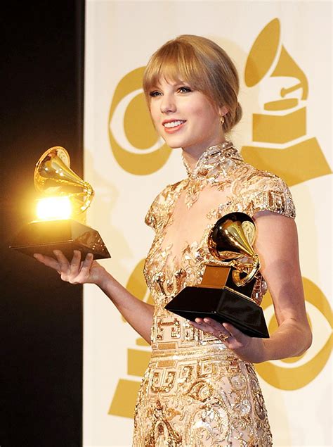 How Many Grammys Does Taylor Swift Have? Awards Rundown – Hollywood Life