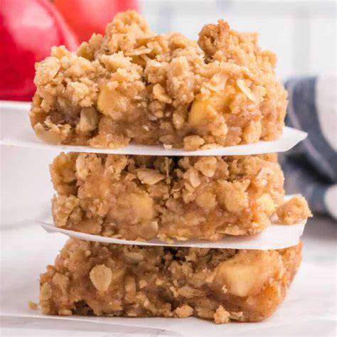 Apple Pie Oatmeal Bars ⋆ Real Housemoms