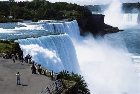 Attractive Destination Tips: A Concise Niagara Falls Travel Guide