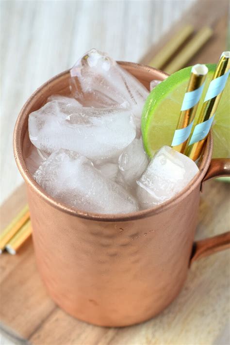 Moscow Mule Mocktail – Snacks and Sips