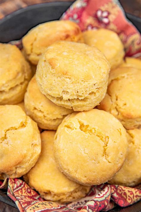 Cornmeal Biscuits - Plain Chicken