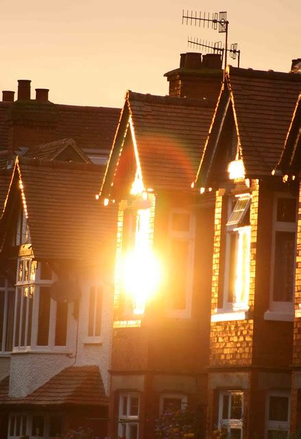 useful web sites and some useful stuff: The house with the golden windows