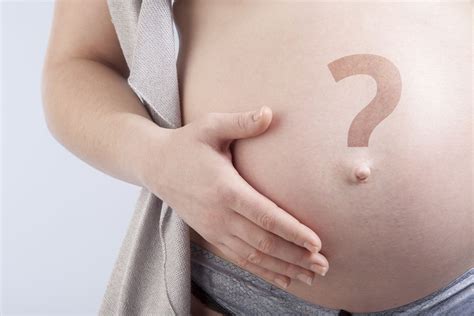 Looking for signs of labour? If your baby is almost due to arrive, here are 7 of the most common ...