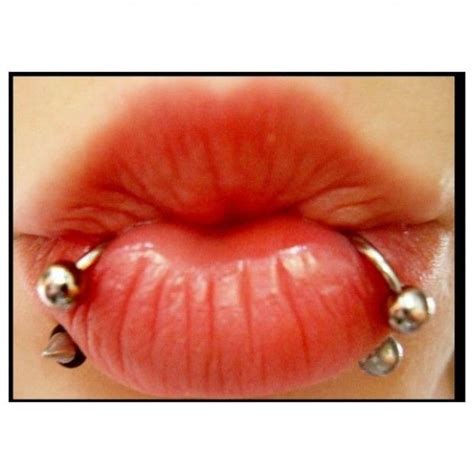 snake bites 2 by xXNesSheXx ? liked on Polyvore featuring piercings lips jewelry and lip ...