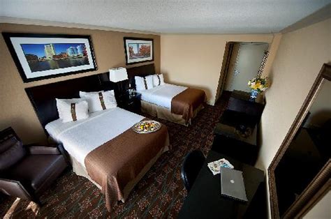 Holiday Inn Tewksbury Andover - UPDATED 2017 Prices & Hotel Reviews (MA ...