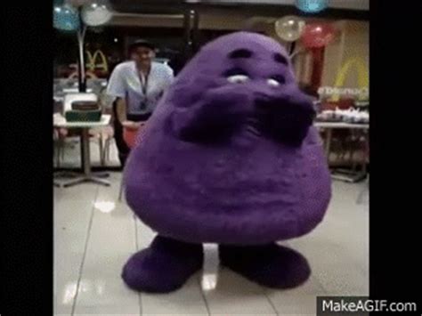 Dancing Grimace on Make a GIF