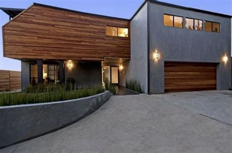 Stucco Cladding For Exterior Walls | Modern house siding, Stucco homes ...