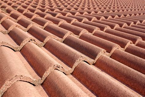 Why Clay Roof Tiles Last Long And Are Ideal For Home Construction In India? | Go Smart Bricks