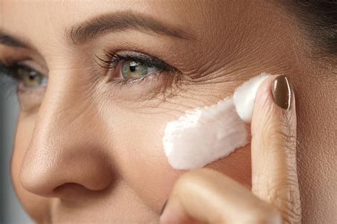 13 Tips for Choosing the Right Anti-Aging Skin Care Products