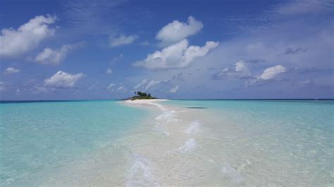 Where Oeans meet, Baa Atoll, Maldives [3264x1836] [OC] : r/EarthPorn