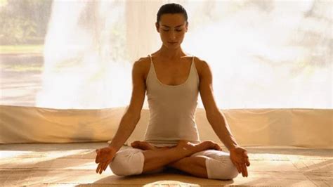 Yoga thiền là gì? Những lợi ích về các bài tập yoga thiền định