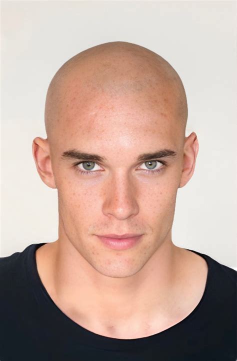 Great Haircuts, Haircuts For Men, Bald Men Style, Bald Heads, Shaved Head, Skinhead, Buzz Cut ...