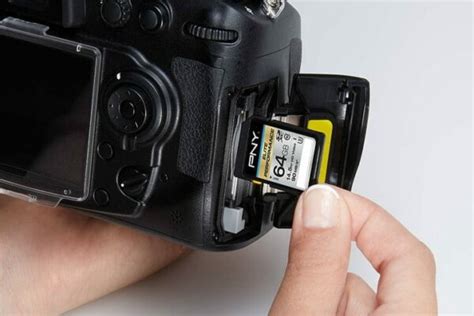 Why You Shouldn’t Use MicroSD Cards In DSLR Or Mirrorless Cameras - Everything But Stromboli