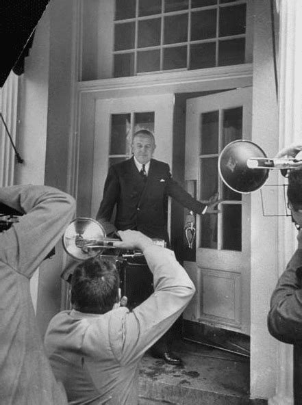 How to Enter a Room with Confidence and Authority | The Art of Manliness