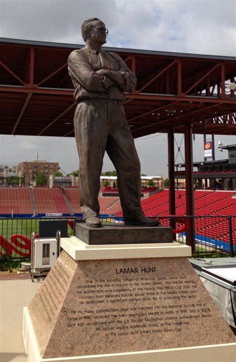 #LamarHuntStatue on LockerDome