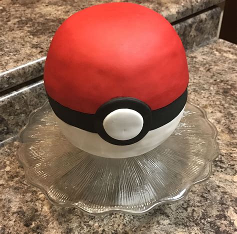 Pokémon Ball Cake | Pokemon ball, Riding helmets, Pokemon