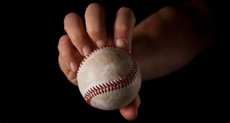 Why the knuckleball takes such a knucklehead path | Science News for Students