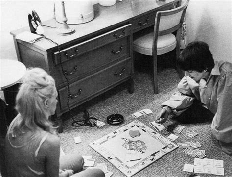 George plays Monopoly with Jackie DeShannon, 1964. | Jackie deshannon, The beatles, American tours