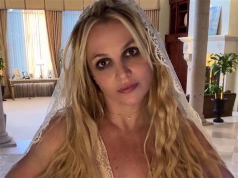 Britney Spears Left Instagram Over Trolls Saying She 'Looked Like an Idiot' and 'Crazy'