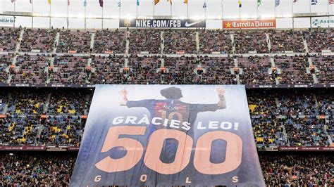 Fans' tribute at Camp Nou to Messi and his 500 goals