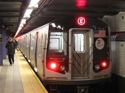 File:NYC Subway R160A 9237 on the E.jpg - Wikipedia