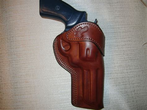 RUGER GP100 357 MAG. 4.2" BARREL, formed BROWN leather RIGHT HAND belt ...