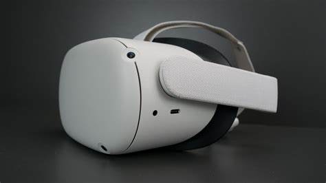 IDC says VR headsets sales set to climb rapidly next year