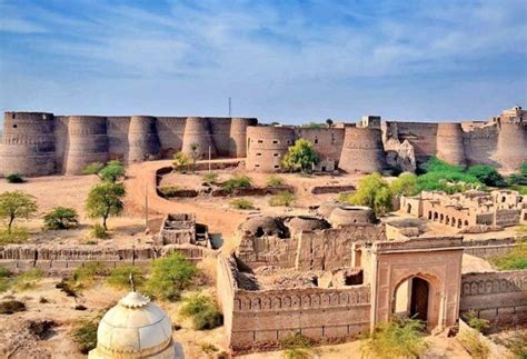 Astonishing Derawar Fort | Rising Pakistan