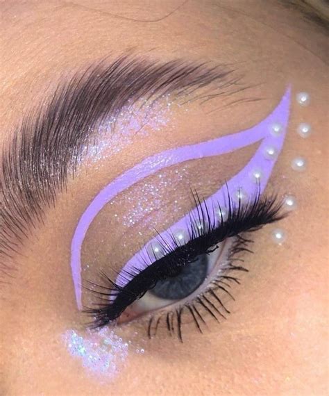 Amazing 💜 | Makeup eyeliner, Dope makeup, Creative eye makeup