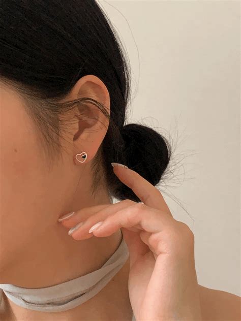 [silver 925] inside mini heart earrings - 어반투