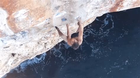 Rock Climbing GIF - Find & Share on GIPHY