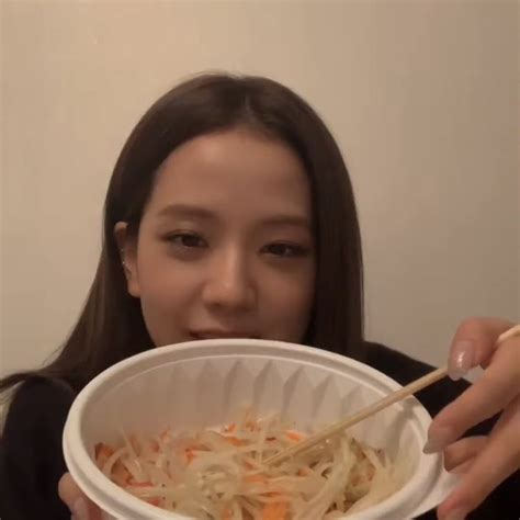 jisoo lq icon Food Icons, Business Card Mock Up, Blackpink Jisoo, Japchae, Cake, Macaroni And ...