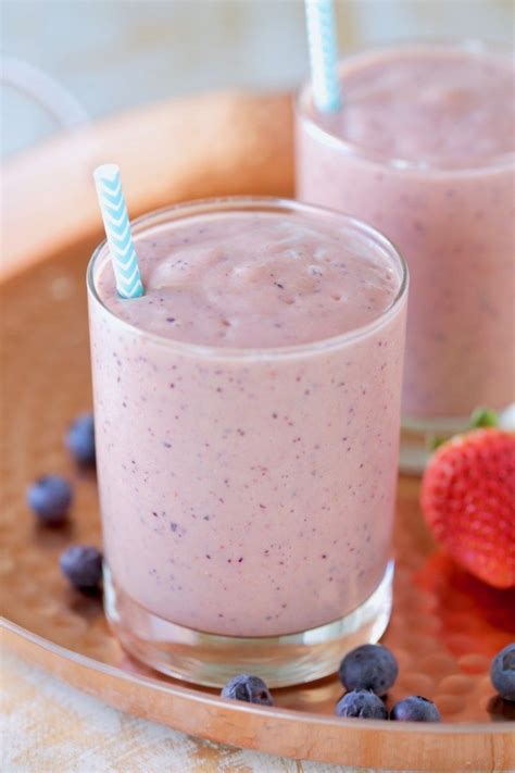 This heart healthy smoothie recipe is perfect for busy mornings! It's ...