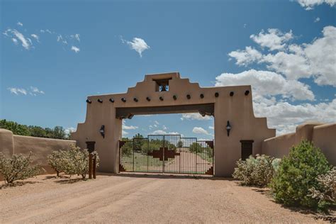 A Secluded New Mexico Ranch with Gorgeous Mountain Views Is Up For Sale | New mexico homes ...