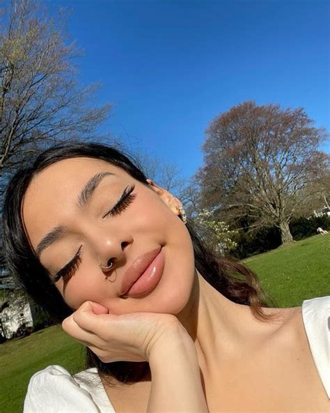 Ayliva on Instagram: "Ich lieb den Frühling 🌼🦋" in 2022 | Nose ring ...