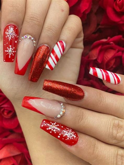 Pin by tiana on Fashion | Red christmas nails, Chistmas nails, Christmas nails acrylic