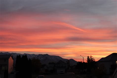 Today's sunrise : r/Utah