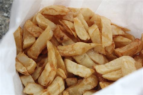 Is it common to eat chips (fries) by themselves? (Silly question) : r/AskUK