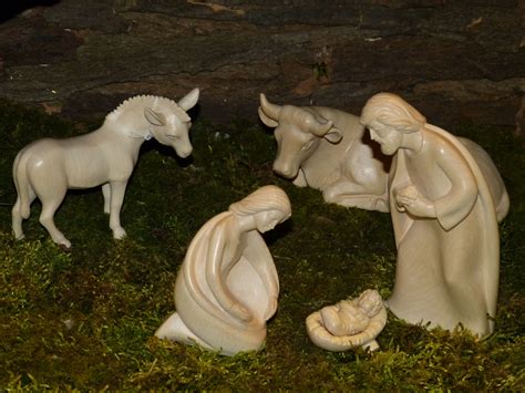 Fotos gratis : estatua, caballo, niño, Burro, adviento, papá Noel, escultura, figura, puesto ...