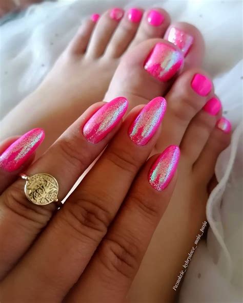 Hot Pink Nails With Gold Glitter