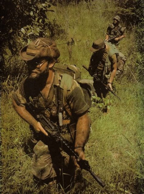 Rhodesian Bush War. M16A1 & AR15r | ベトナム戦争, ローデシア, 戦争